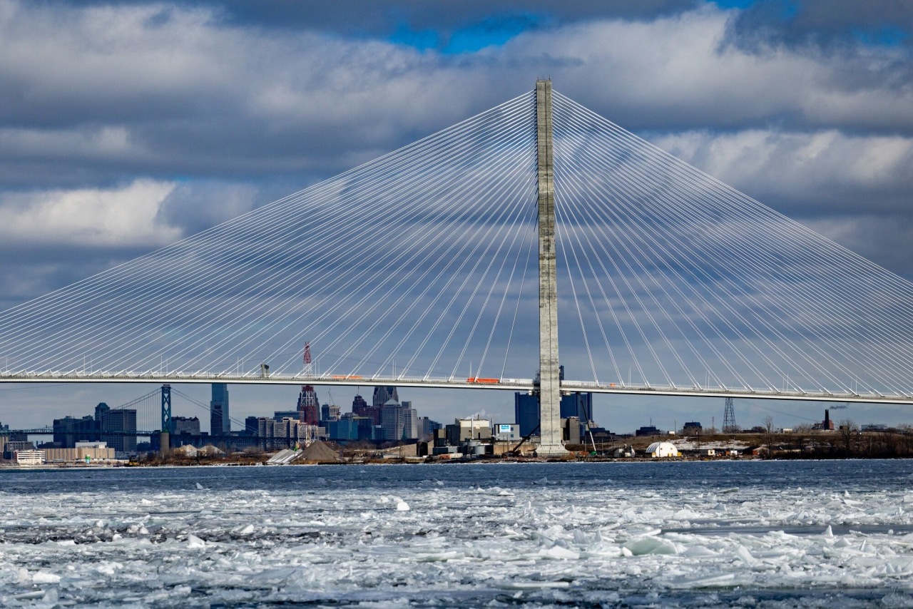 US., Canada agree to open new Detroit bridge after deal on tolls