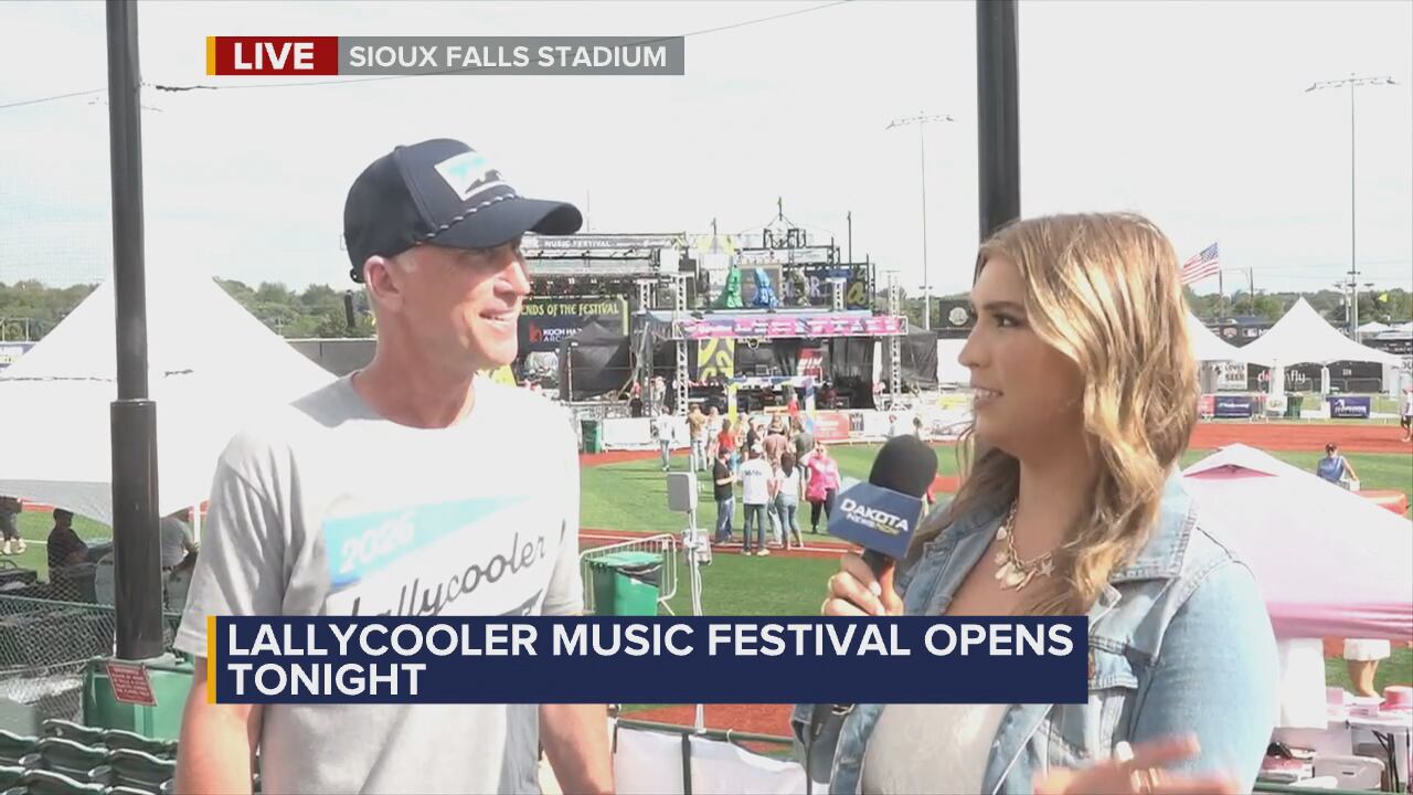 Country artists kick off opening night of Lallycooler 2026 at the Birdcage