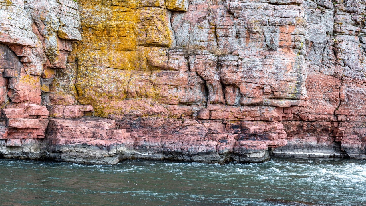 South Dakota has pink quartzite cliffs rising 50 feet above a secret ...