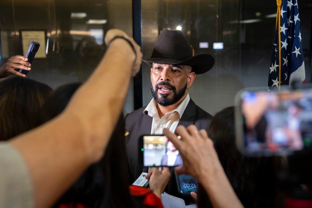 'A lie': Witnesses dispute Trump admin account of fatal ICE shooting ...