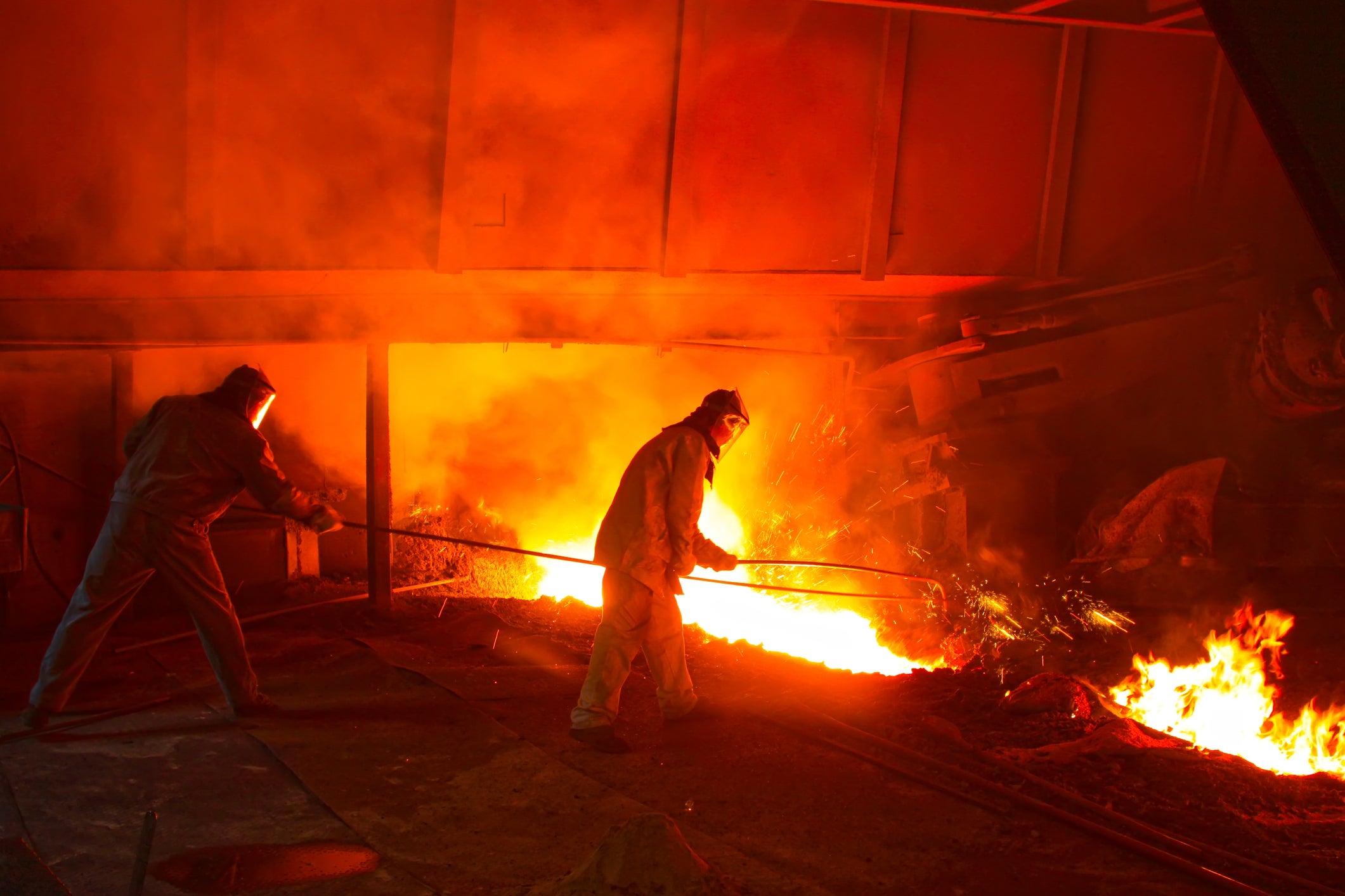 Fire kills 28 workers in China shoe factory