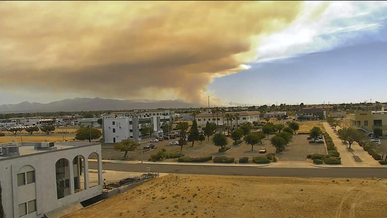 LA County wildfire moves toward San Bernardino County communities