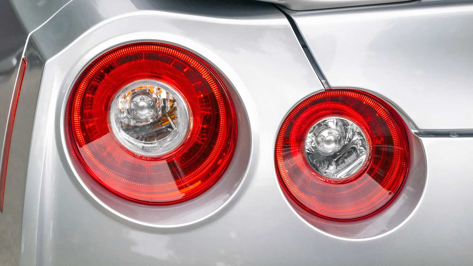 2017 Nissan GT-R R35 taillight