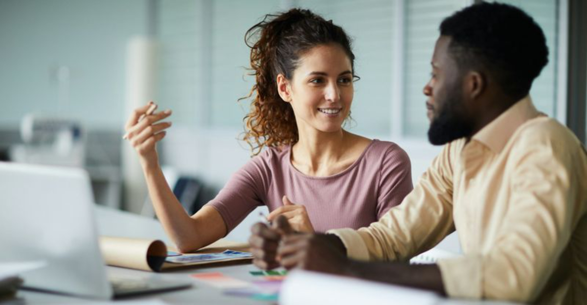 8 low-key conversation tricks exceptionally smart people use without ...