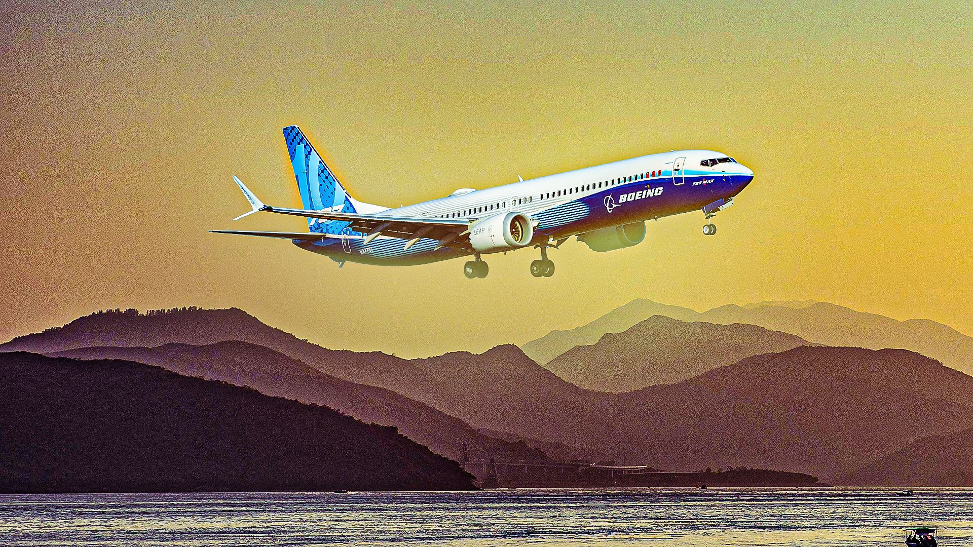 The Clever Landing Gear Trick That Lets Boeing's Longest 737 Ever Take Off Without Striking Its Tail