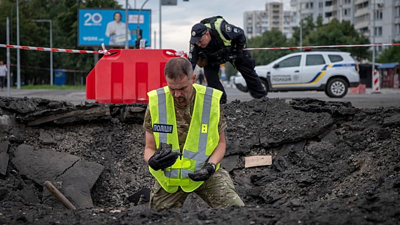 War in Ukraine: Kyiv hit by Russian ballistic missiles and drone swarm ...
