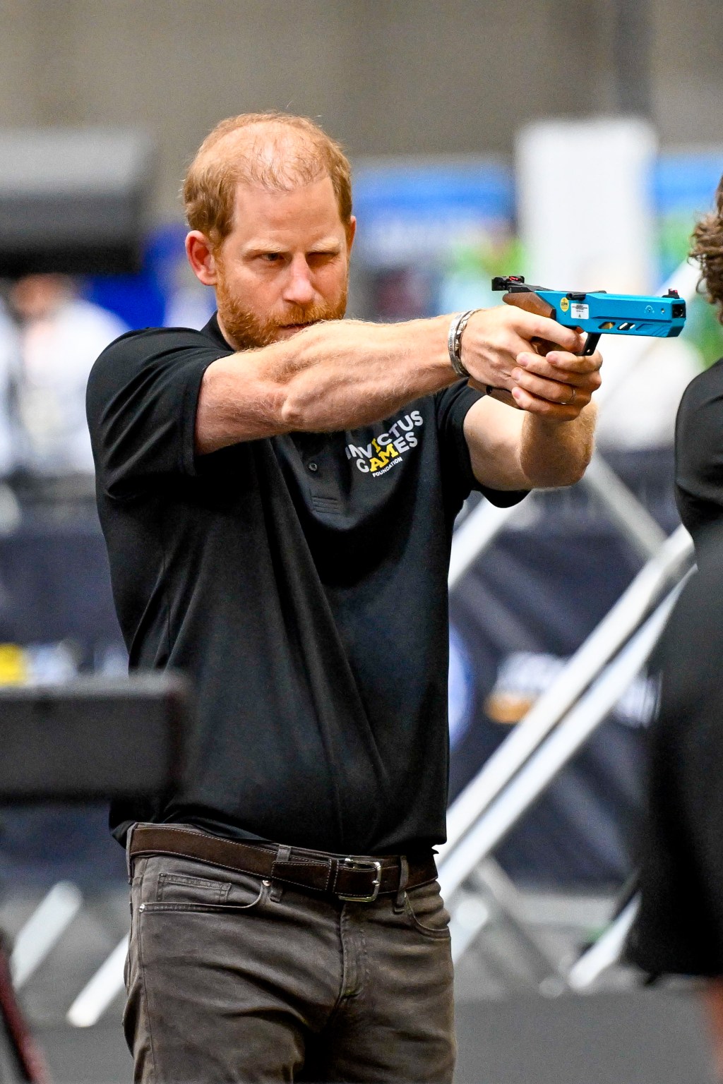 Humiliated Prince Harry 'doesn't have the money' to pay his legal fees ...