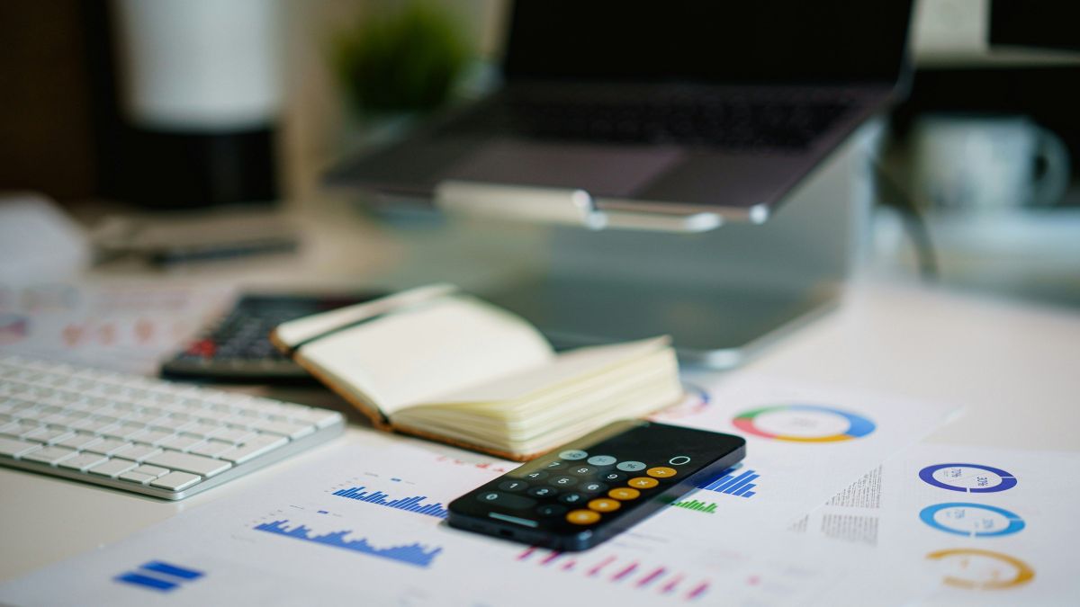 Impacto da tecnologia na redução da burocracia nos serviços financeiros
