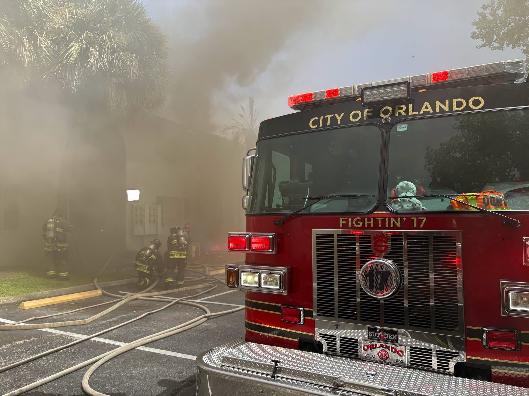 2-alarm fire in Orlando displaces residents, condemns apartments
