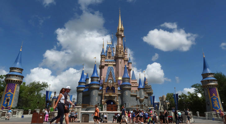 Disney cracks down on freeloaders, makes new rules to keep visitors out ...