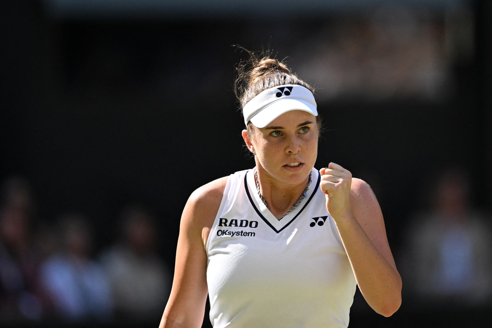Linda Noskova triumphs as John McEnroe questions Karolina Muchova tactics