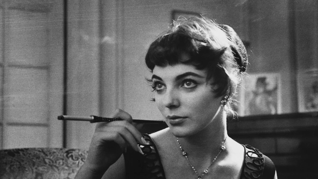 joan collins smoking cigarettes Only Could Look Cool With a cigarette Joan Collins: A life of