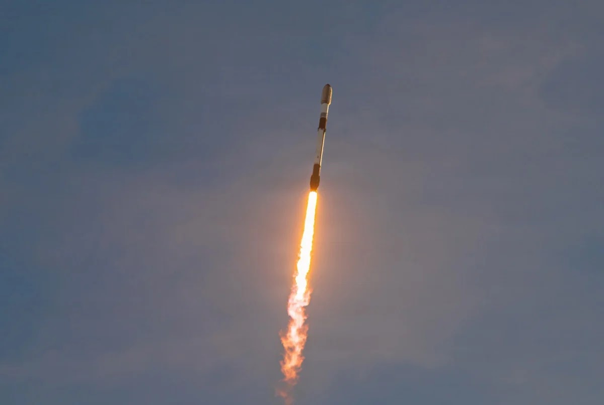 Military space logistics: How SpaceX Starfall and reusable rockets will ...