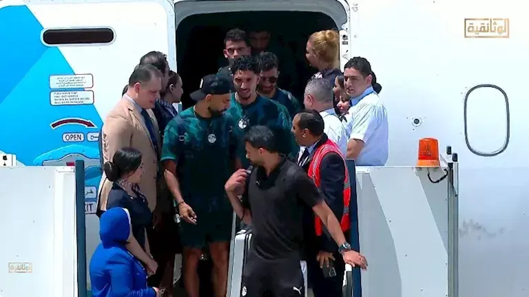 لحظة وصول لاعبي منتخب مصر (11)
