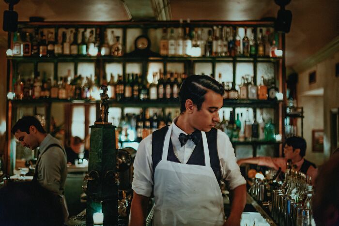 53 Things Bartenders Overheard That They Wish They Could Forget