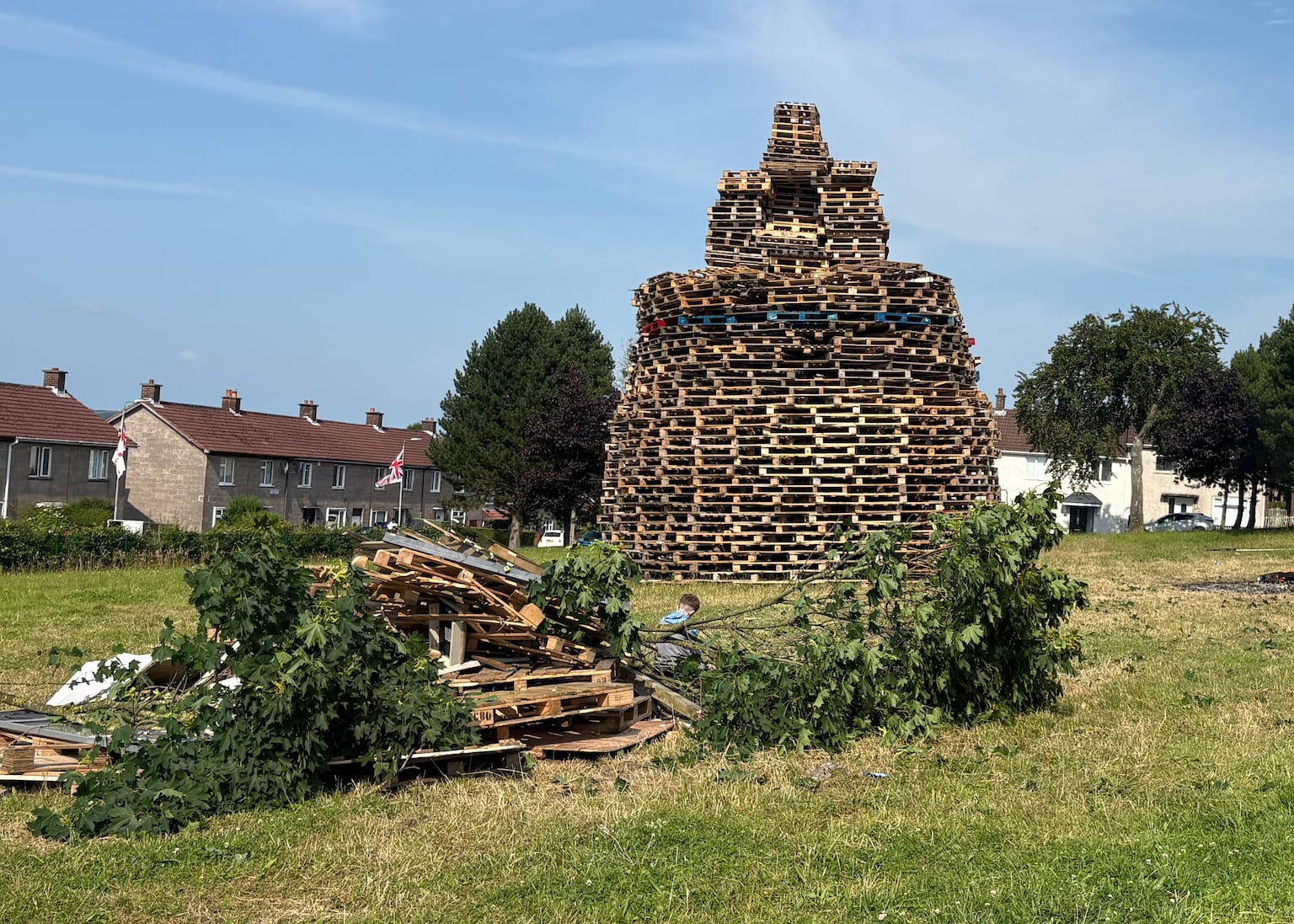 Man dies after 'tragic accident' at Belfast bonfire