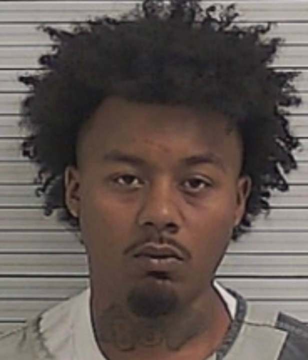 Manhunt underway for murder suspect in Lynn Haven