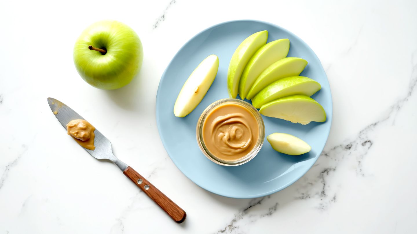 11 Type 2 Diabetes–Friendly Snacks to Keep at the Office