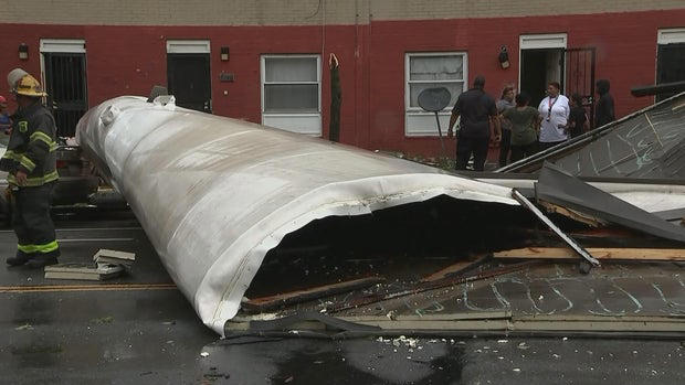 Part of roof blows off Philadelphia Housing Authority building during ...