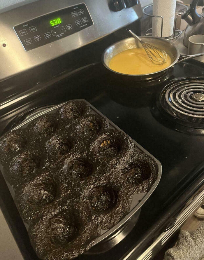 50 of the funniest cooking disasters you might feel bad for laughing at