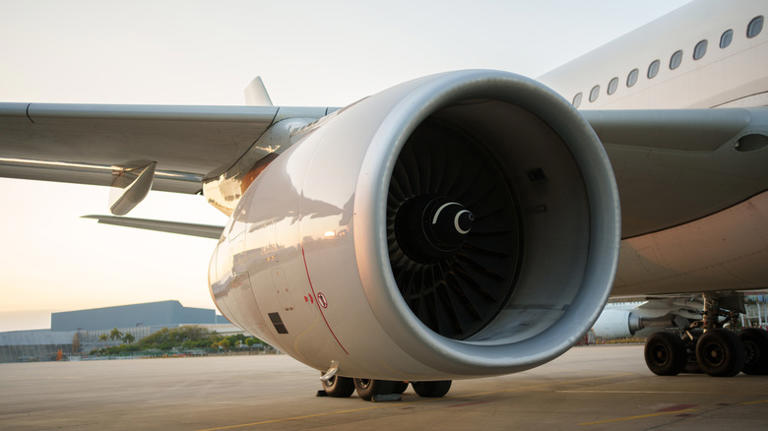 Why did airlines discontinue using rear-engine jets? (But private jets ...
