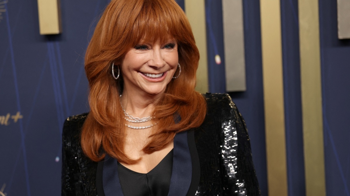 Reba McEntire Revealed Why She Refused to Meet Merle Haggard for Yearsand What Happened Next Surprised Her