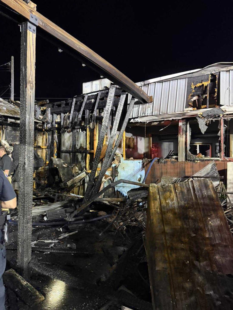 Fire crews respond to overnight blaze at South Londonderry Township