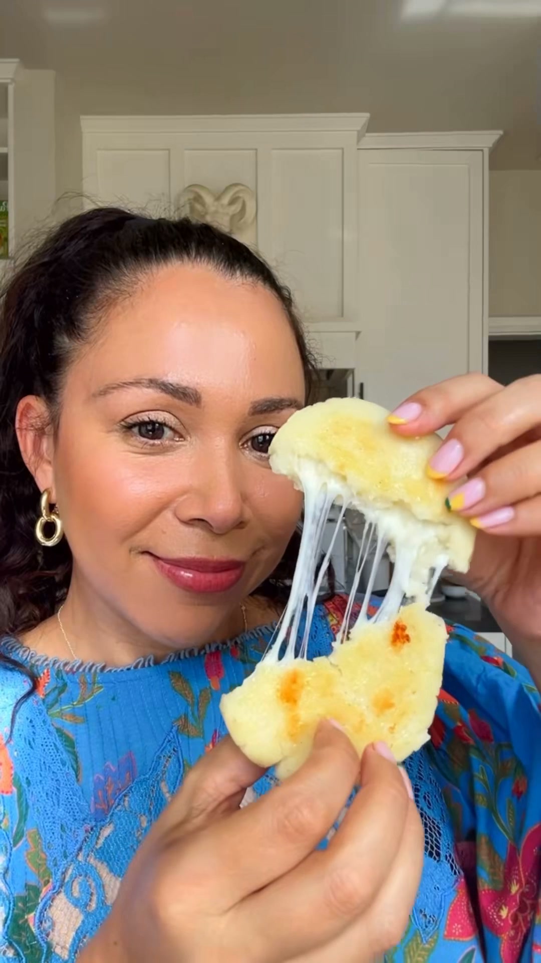 delicious-and-cheesy-arepas