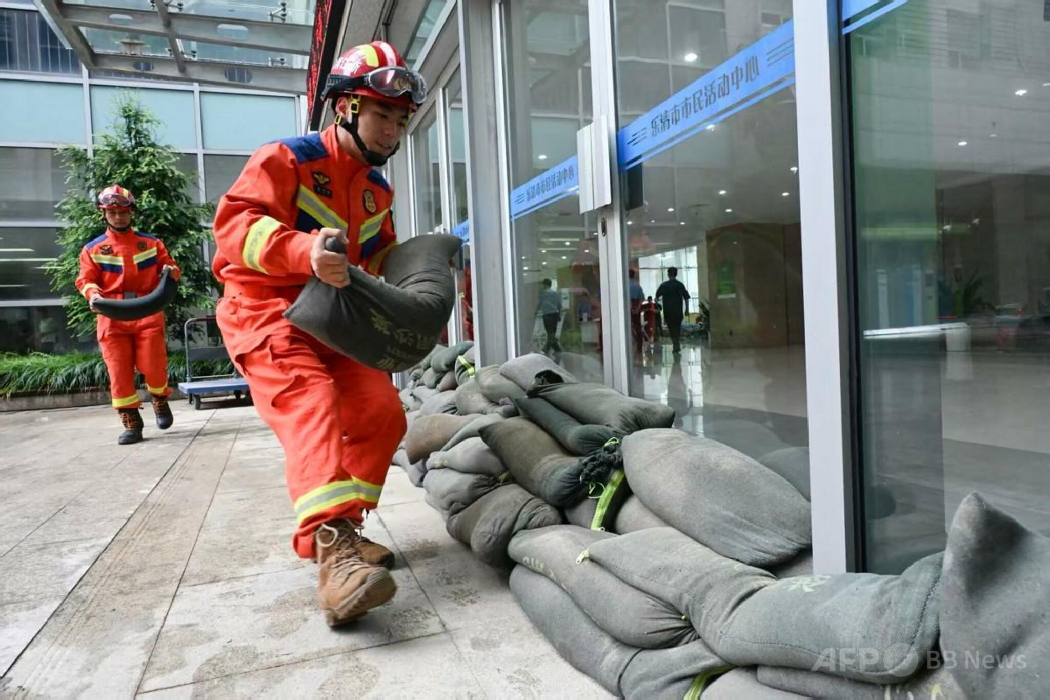 台風9号が中国に上陸 200万人近くが避難