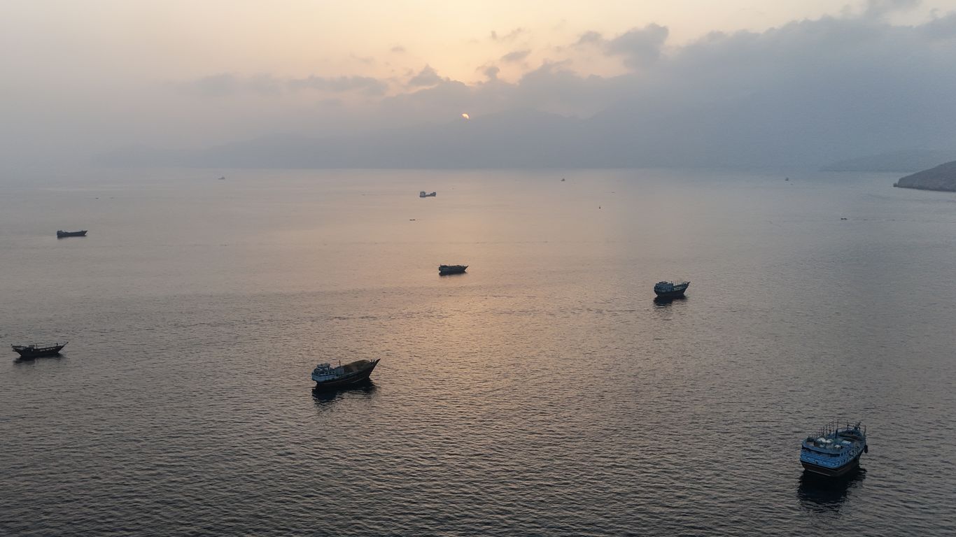 US launches new Iran strikes after IRGC declares Strait of Hormuz closed