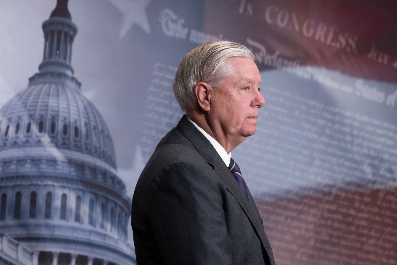 Lindsey Graham, longtime Republican senator, dies at 71