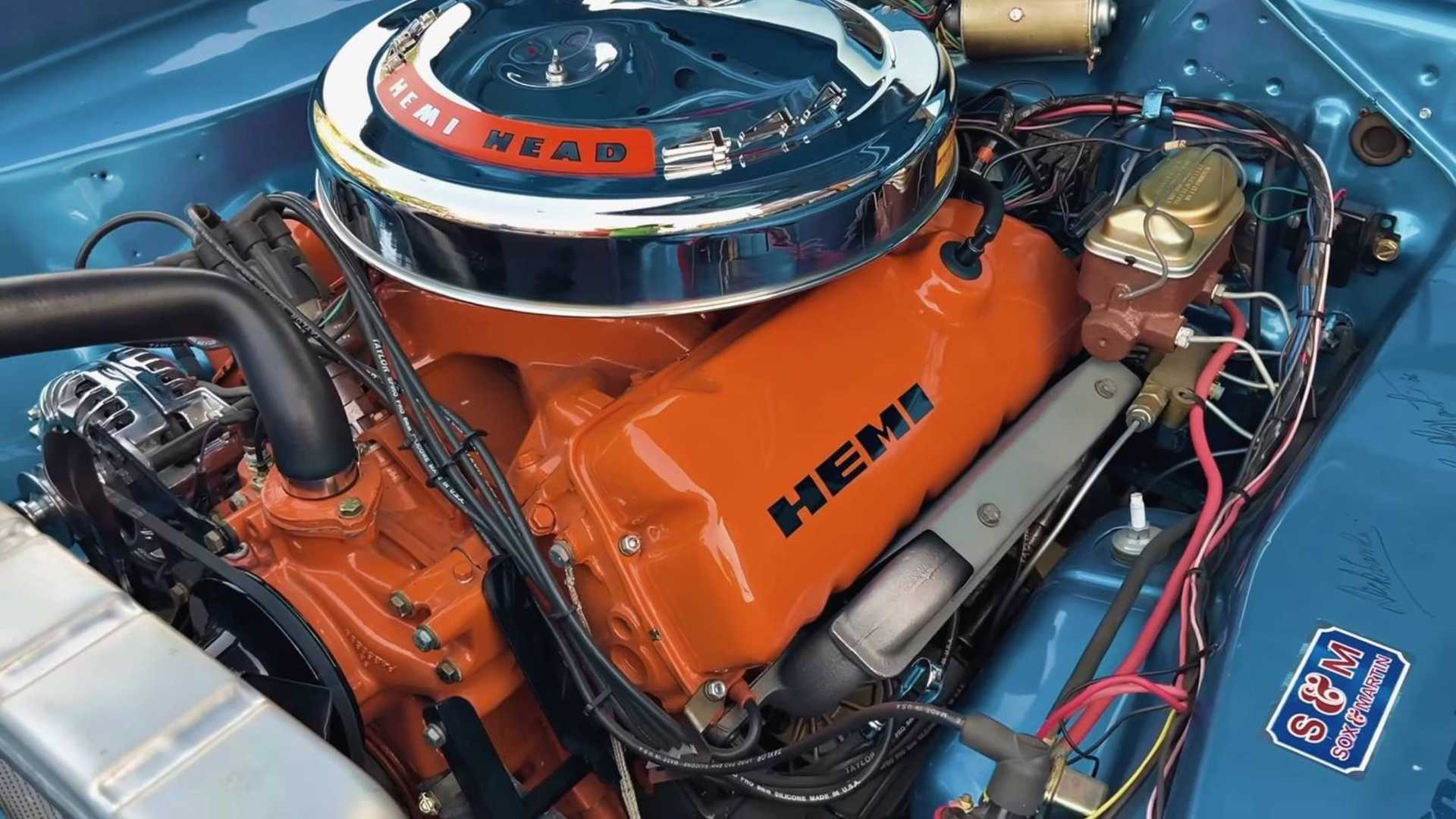 Chrysler Ball-Stud Hemi V-8 of 1969 Plymouth Barracuda