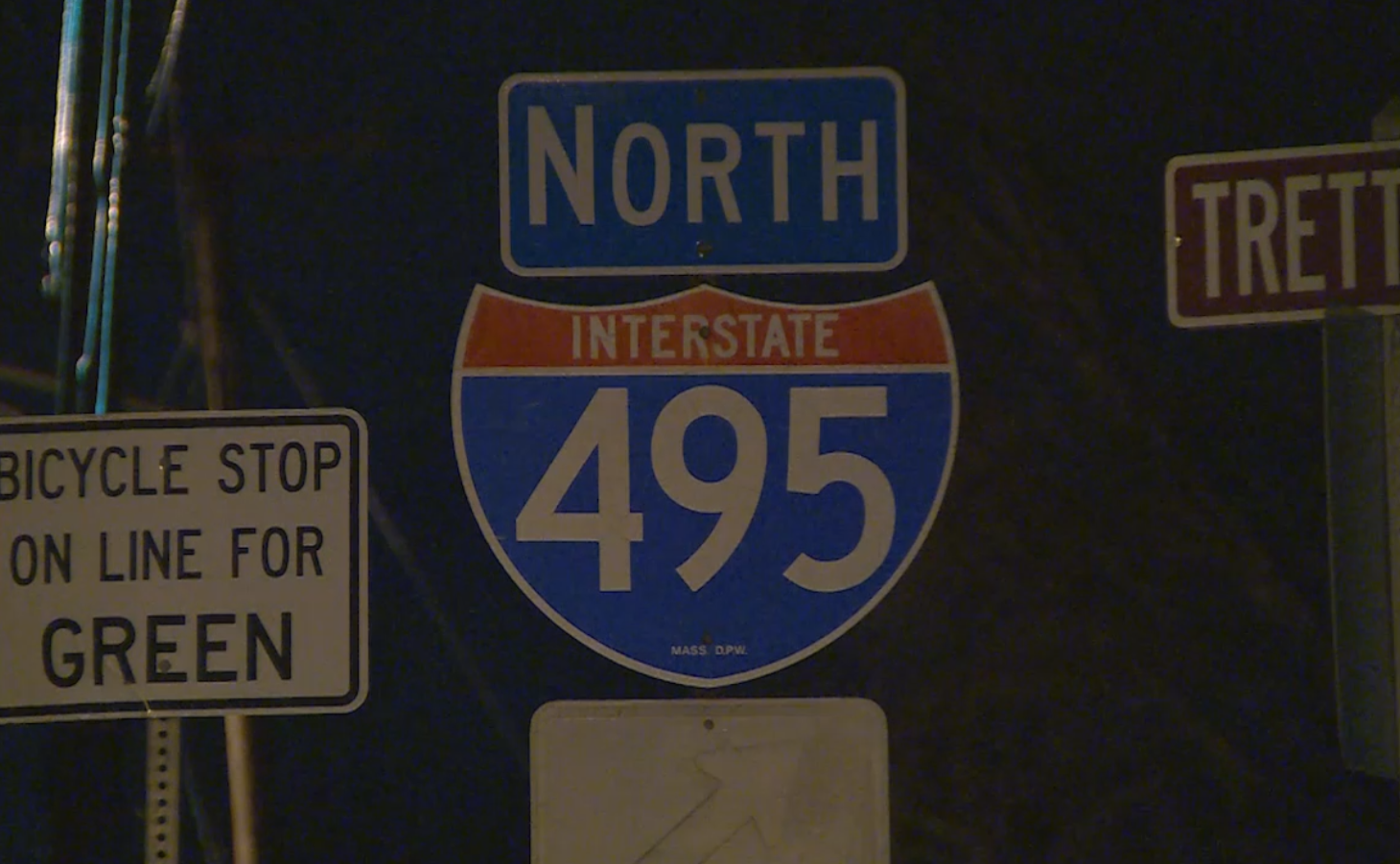 Driver dies following rollover crash on I-495