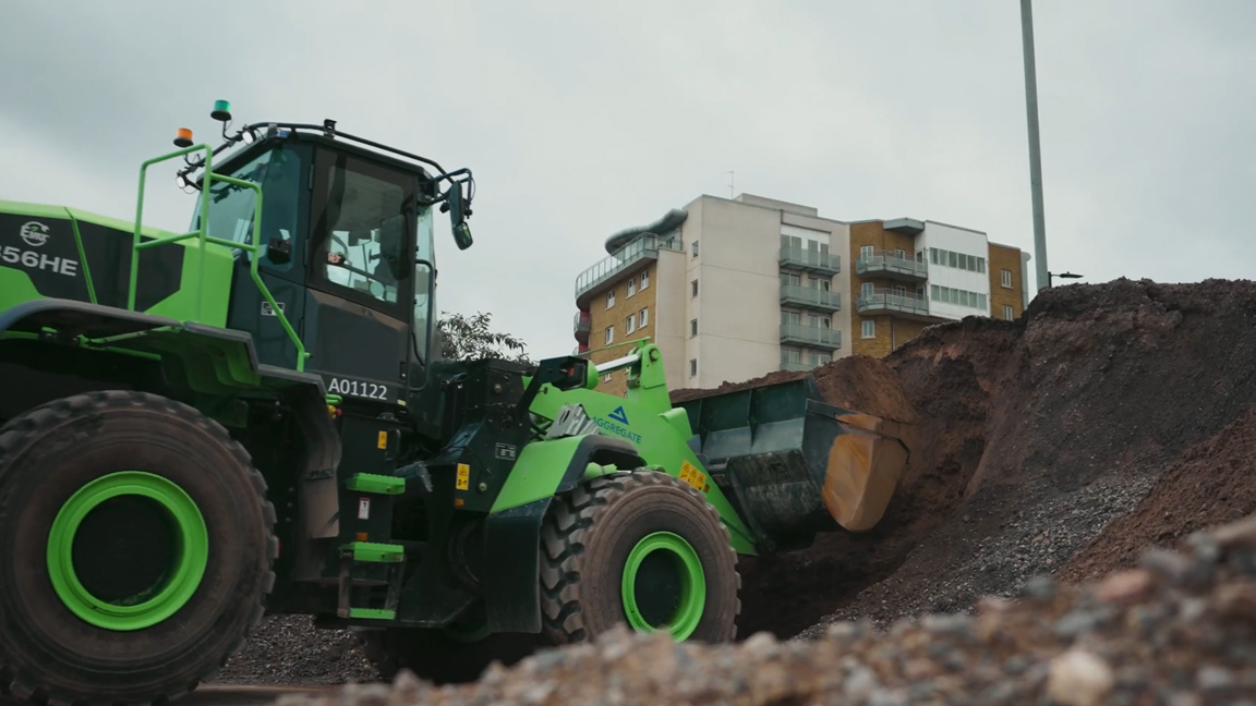 Powerful wheel loader handling aggregate materials with maximum efficiency