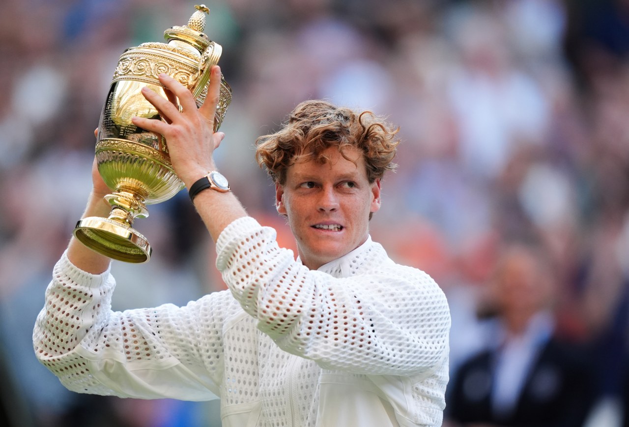 Jannik Sinner serves up a rowdy win at Wimbledon