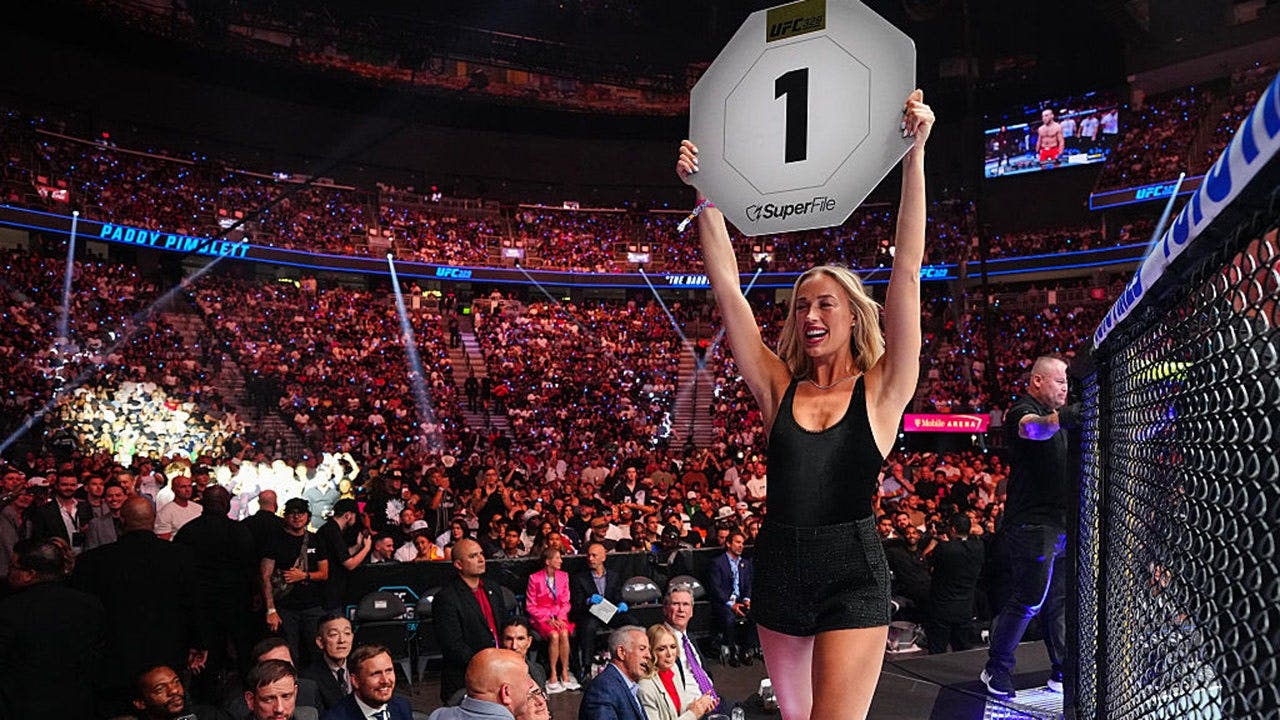 Sophie Cunningham announces a round during a lightweight fight at T-Mobile Arena in Las Vegas, Nev., on July 11, 2026.