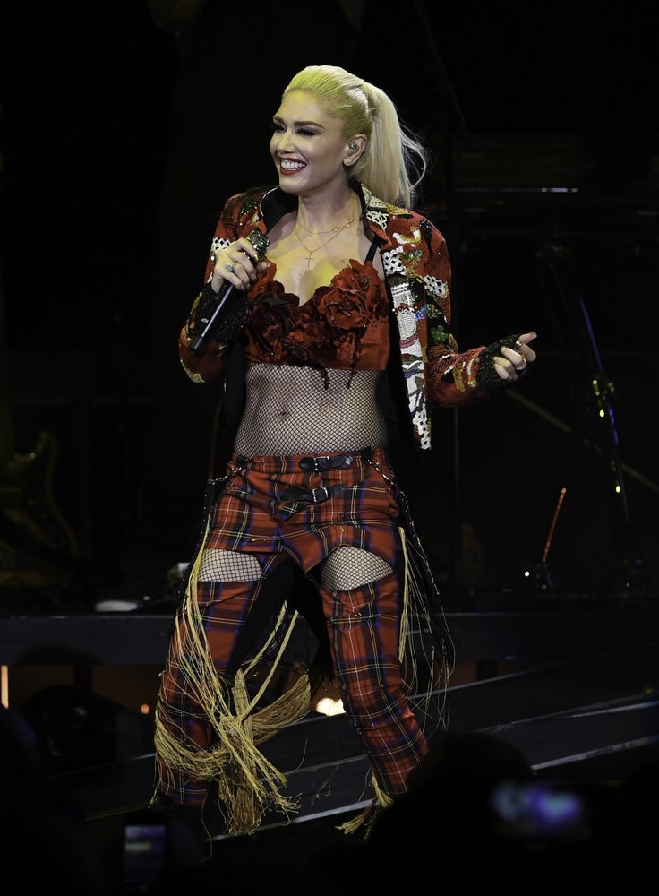 Jul 27, 2016; West Palm Beach, FL, USA; Recording artist Gwen Stefani performs at the Perfect Vodka Amphitheater. Mandatory Credit: Ron Elkman-USA TODAY NETWORK