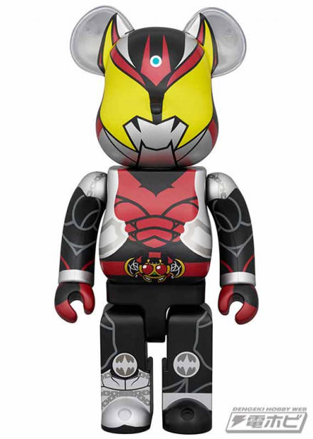 仮面ライダースーパー1」と「仮面ライダーキバ」がBE@RBRICKになって