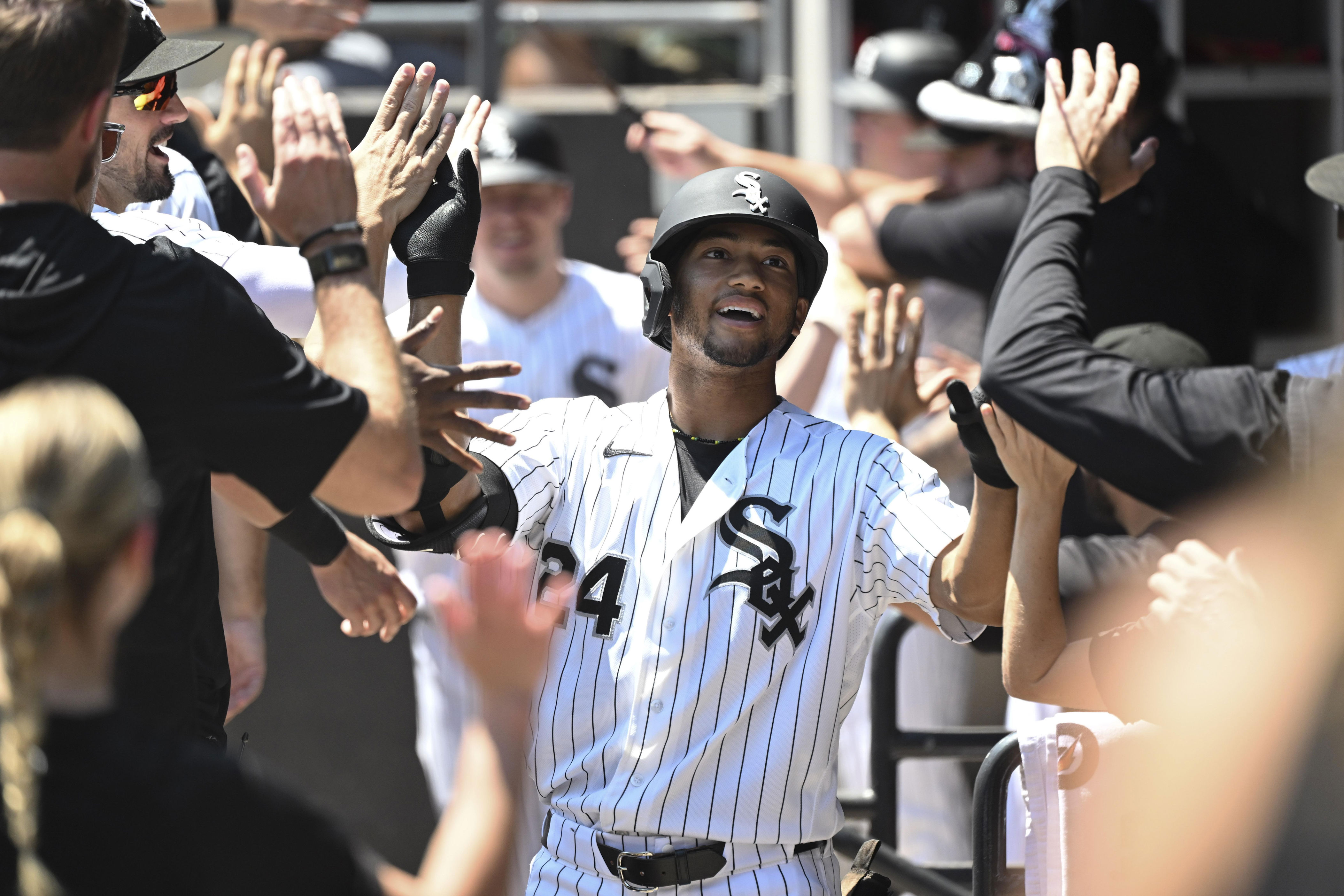 White Sox end first half in emphatic fashion with 9-1 win, series sweep over A's