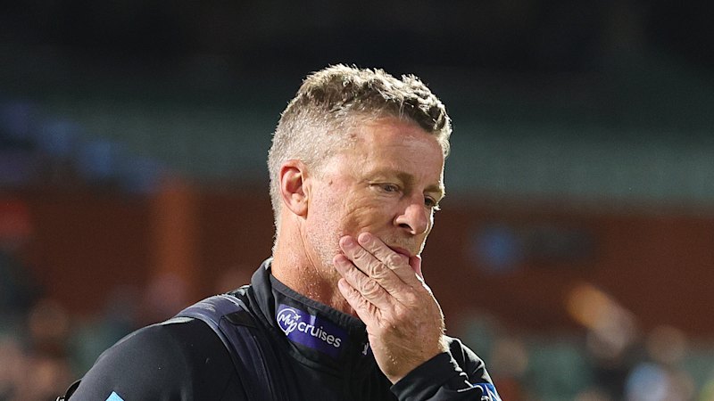 Damien Hardwick ripped for 'pathetic attitude' after Suns loss