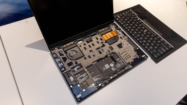 Lenovo ThinkPad X1 Carbon Gen 14 Aura Edition