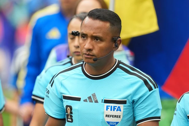 FIFA ra lựa chọn khó hiểu về trọng tài điều khiển trận Pháp - Tây Ban Nha