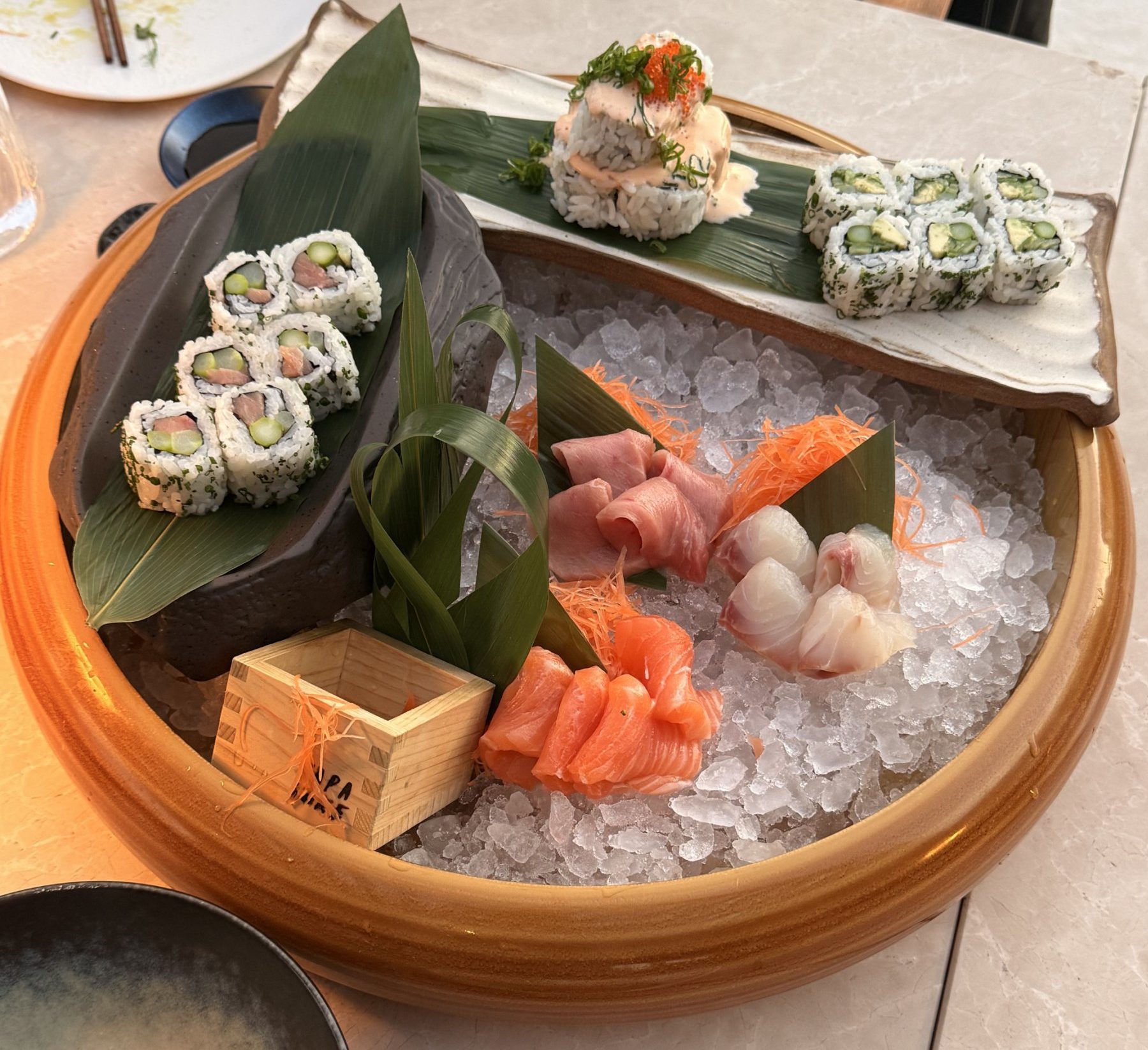 Sushi served on ice at Tapasake