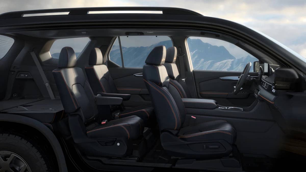 2026-honda-pilot-black-interior-side-view