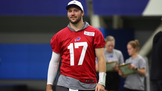 Bills' Josh Allen is 'Most Singularly Unstoppable' QB, Says NFL GM in New Top 10 Rankings