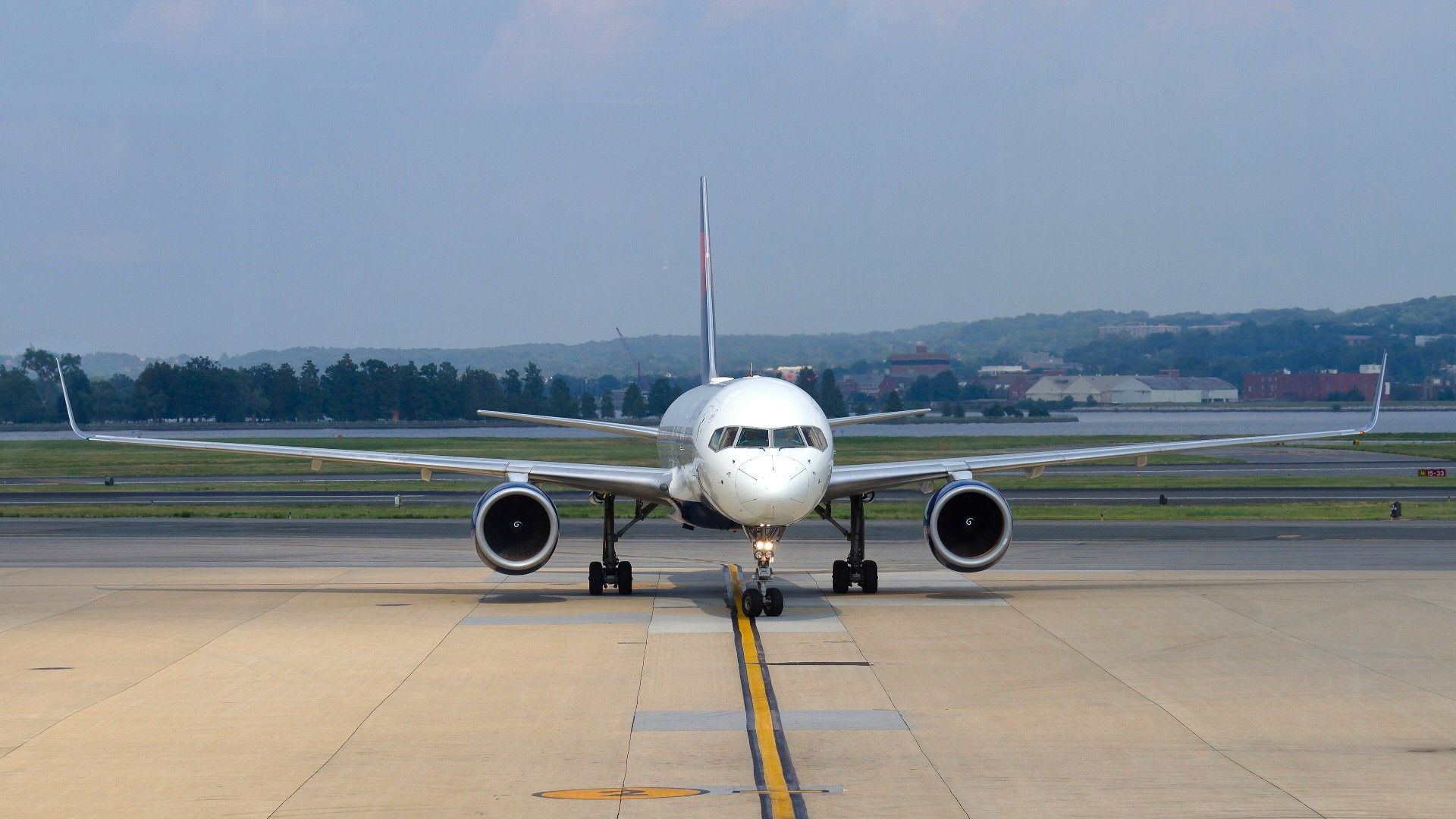 Delta Air Lines' oldest active jet is 37 years old: Here’s where it's ...