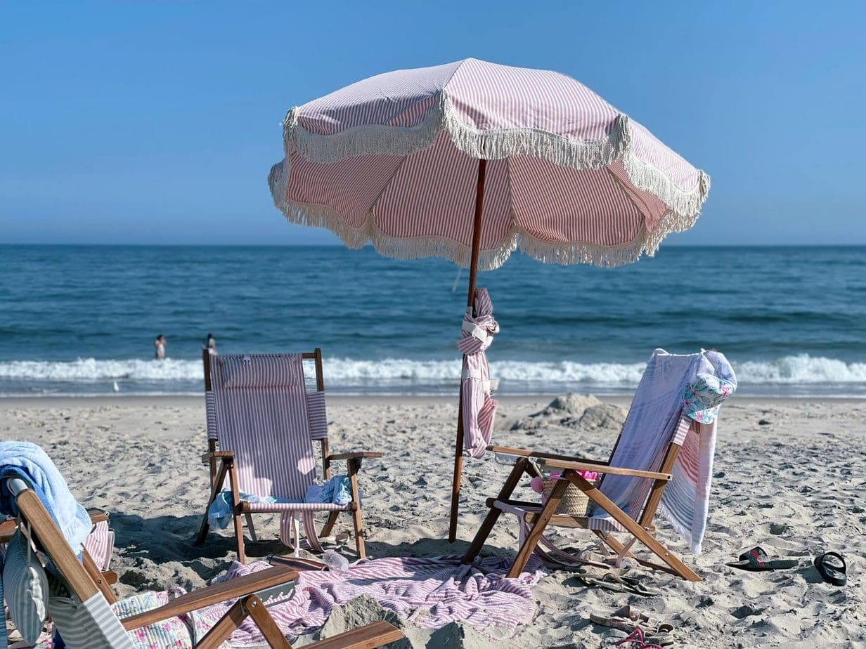 Stylish beach vibes