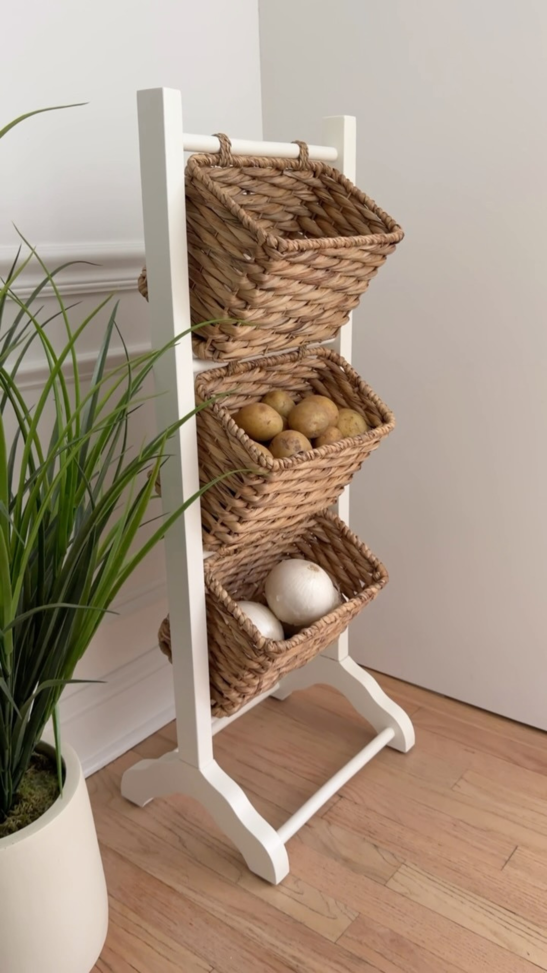 Easy kitchen storage ideas to maximize space