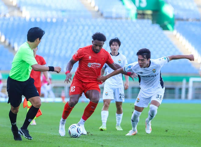 Đội tuyển Việt Nam thắng 'đại gia' K-League 1