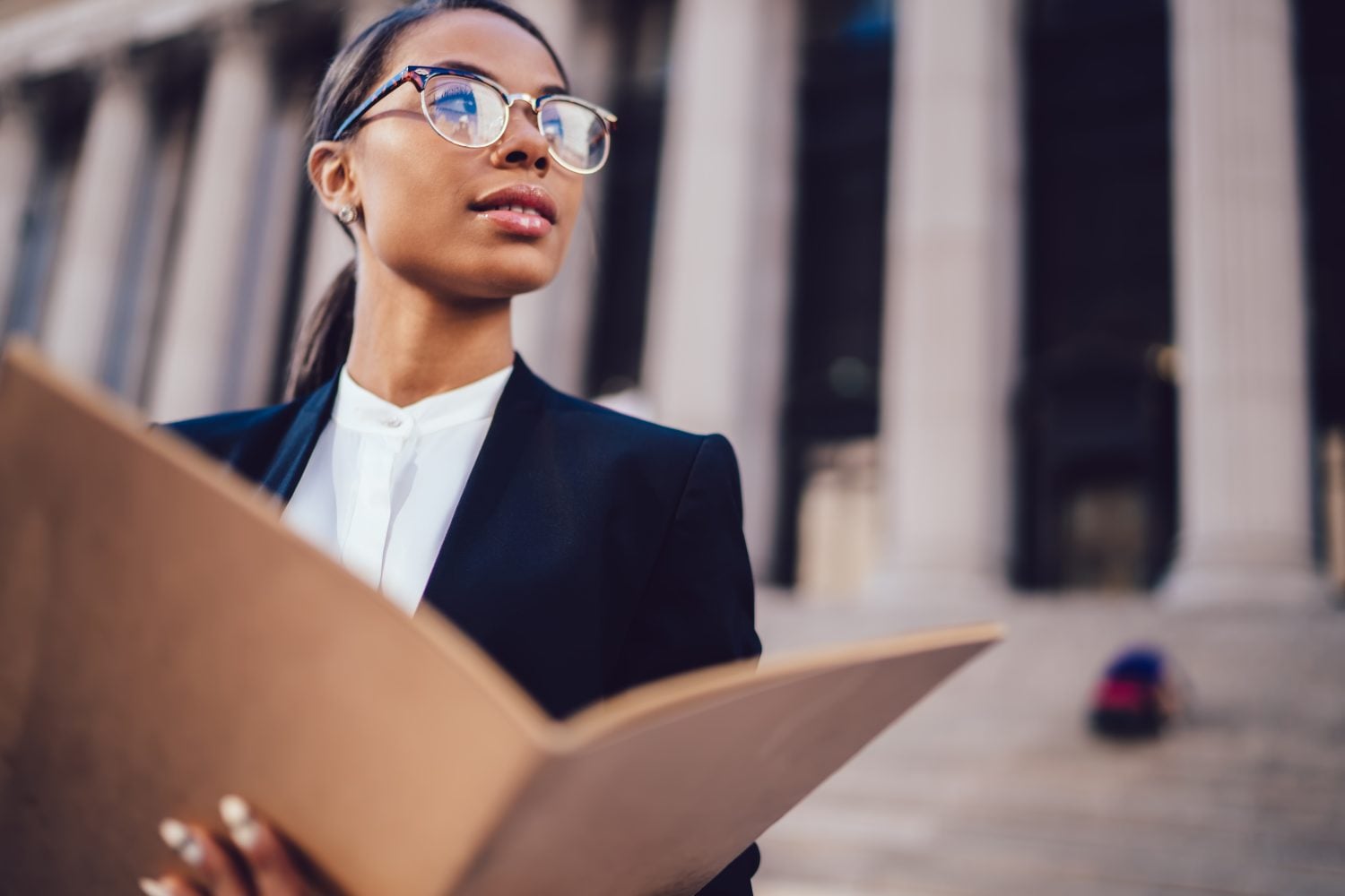 This portfolio lets you earn more than a lawyer without going to law school